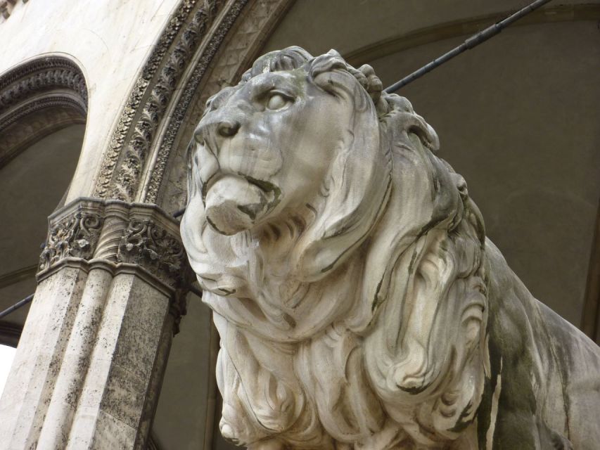 Munich: Private Walking Tour of the Historical City Center - Starting at Marienplatz and the fish fountain