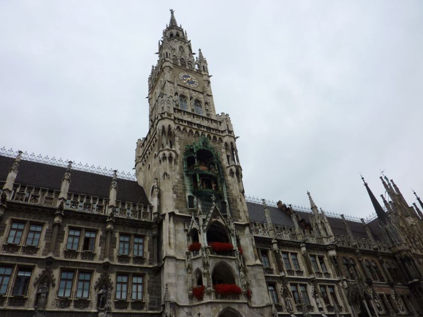 Munich: Private Walking Tour of the Historical City Center - Viktualienmarkt and the final food stop