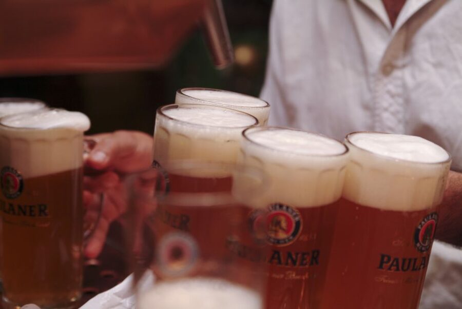 Munich's Beer Halls and Breweries: 3-Hour Guided Tour - Two included beers and the Hofbräuhaus finish