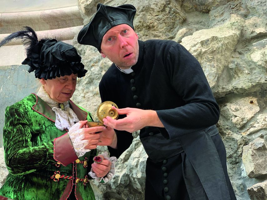 Munich: Scary Tour with actors in GERMAN - Why this Munich tour feels different from a standard city walk