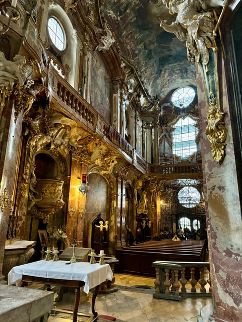 Munich: Spanish Guitar & Bach Toccata at Asamkirche - One hour of music, with no wasted padding