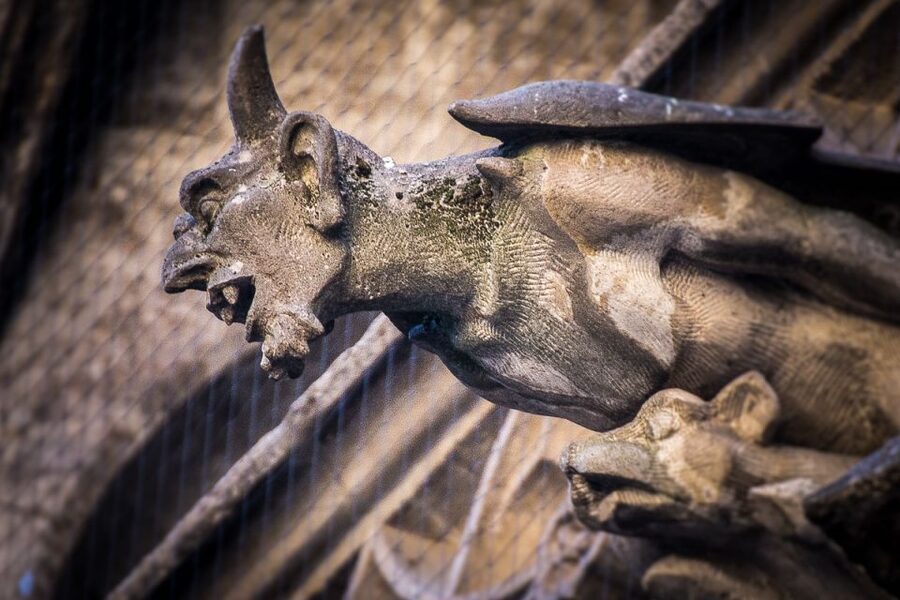 Munich: Spooky Tour of Old Town in German - Cursed places and grim city memories