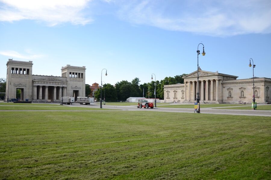 Munich: Third Reich Guided City Walking Tour - German resistance, Georg Elser, and the White Rose