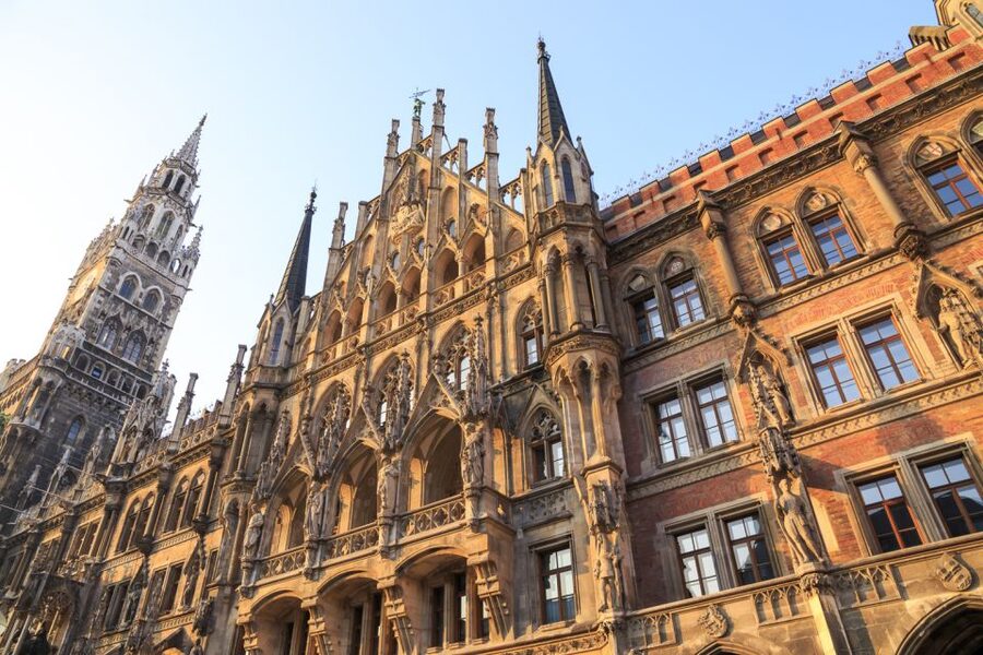 Munich: Third Reich & WWII Walking Tour - The Hofgarten and the White Rose resistance