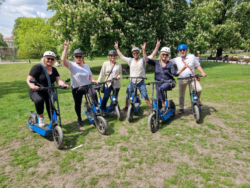 Munich: Top Sights Guided E-Scooter Tour - The English Garden and Chinese Tower