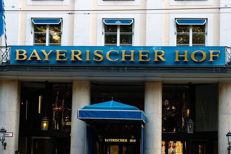Munich: Walking tour of the old town with all your senses - Viktualienmarkt and Munich’s food traditions
