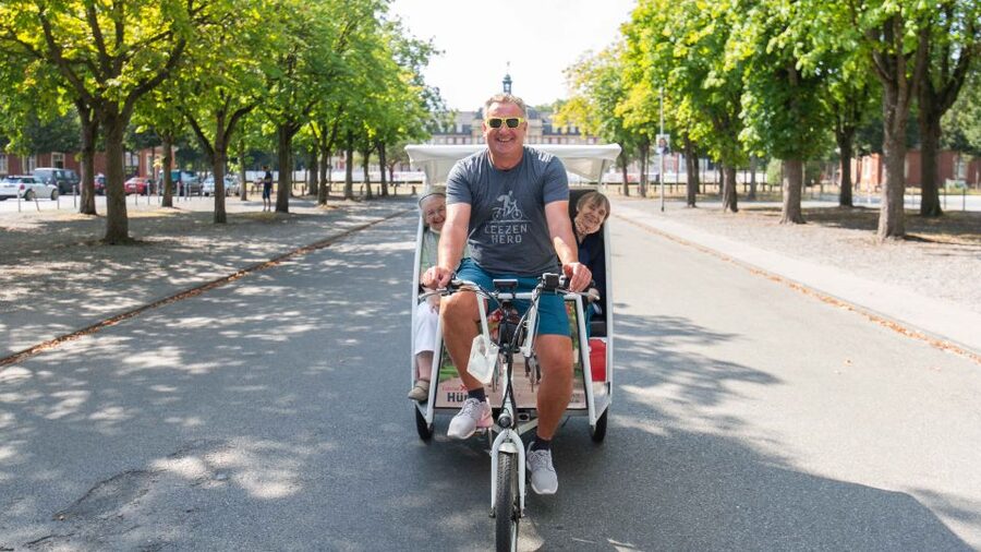 Münster: Private Guided Rickshaw City Tour - The Zwinger and traces of the old city walls