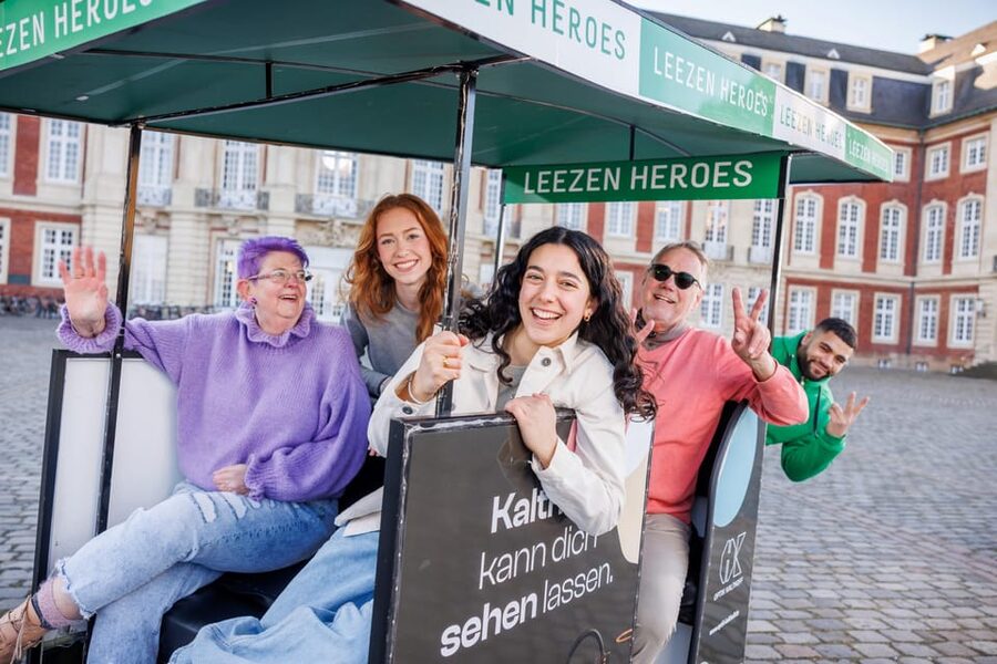 Münster: Private Guided Rickshaw City Tour - Münster Schloss and the city’s baroque side