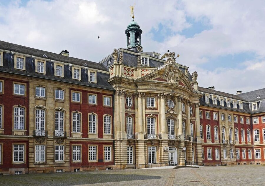 Münster Private Guided Walking Tour - The Münster Rebellion and the scars of conflict