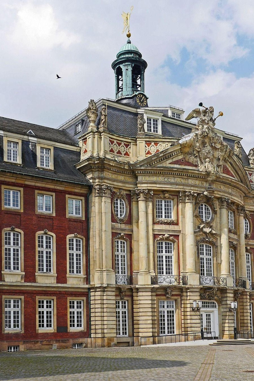 Münster Private Guided Walking Tour - Meeting at the Town Hall