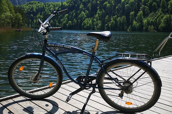 Neuschwanstein Castle by Bus Incl. Bike Ride or Hohenschwangau - Biking around Schwansee