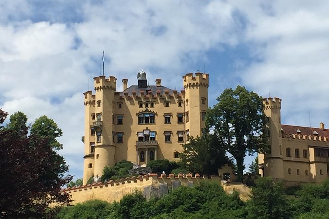 Neuschwanstein Castle Private Tour from Garmisch-Partenkirchen - Oberammergau adds village life and a good lunch stop