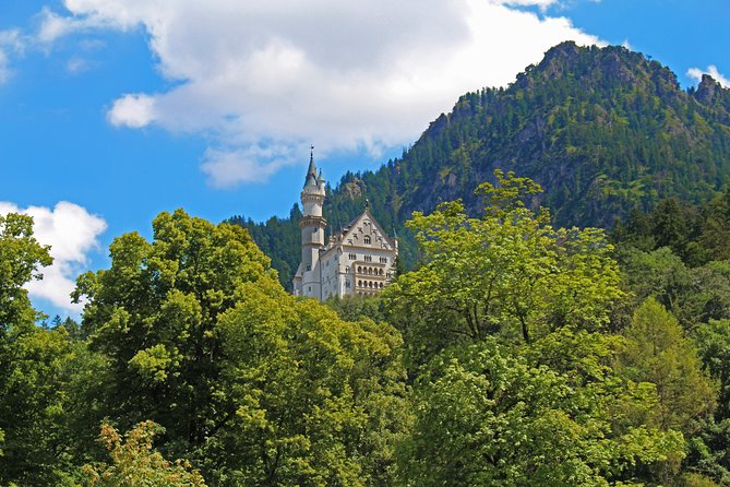 Neuschwanstein Castle Tour from Munich - What makes the guides important