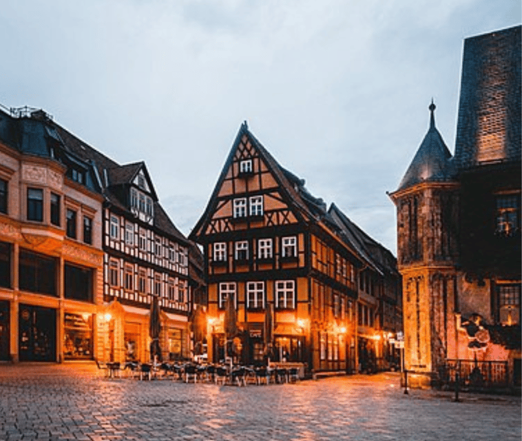 Night Watchman Tour through Quedlinburg - Meeting the night watchman on Quedlinburg Market Square