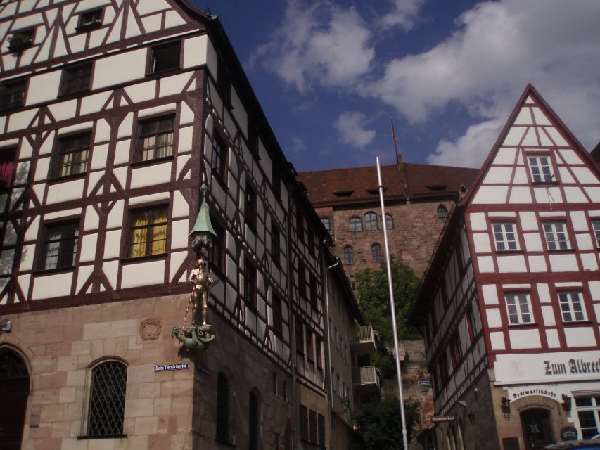 Nuremberg: 1.5-Hour Private Tour through Historical Old Town - Tiergärtnertorplatz and the castle quarter