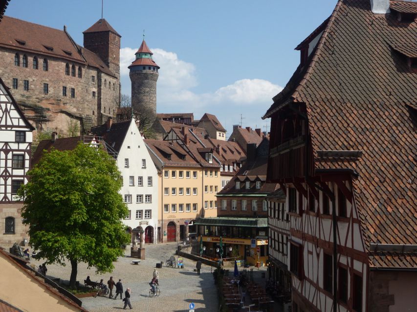 Nuremberg 2-Hour Old Town Highlights Walking Tour in English - Key points at a glance