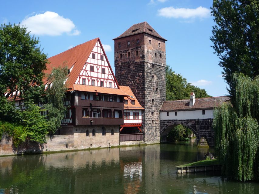 Nuremberg 2-Hour Old Town Highlights Walking Tour in English - Albrecht Dürer-Platz and the artist’s house