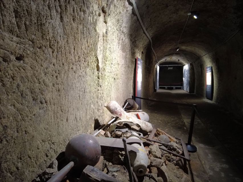 Nuremberg: Historischer Kunstbunker WWII Art Bunker Tour - Walking into Nuremberg’s underground past