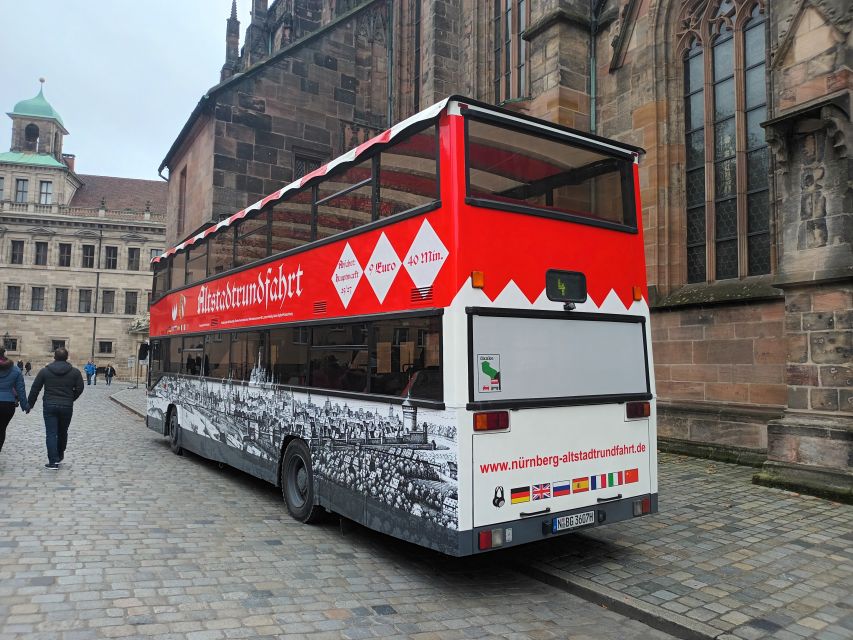 Nuremberg: Old Town Guided Tour By Bus - St. Sebald and St. Lorenz show two sides of the old town