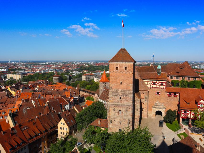 Nuremberg: Private guided tour of the Old Town in German - Churches and historic buildings along the route