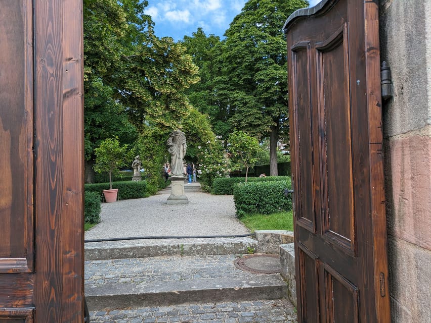 Nuremberg: St. Johannis Friedhof &Hesperidengärten IN GERMAN - Reading the cemetery through its epitaphs