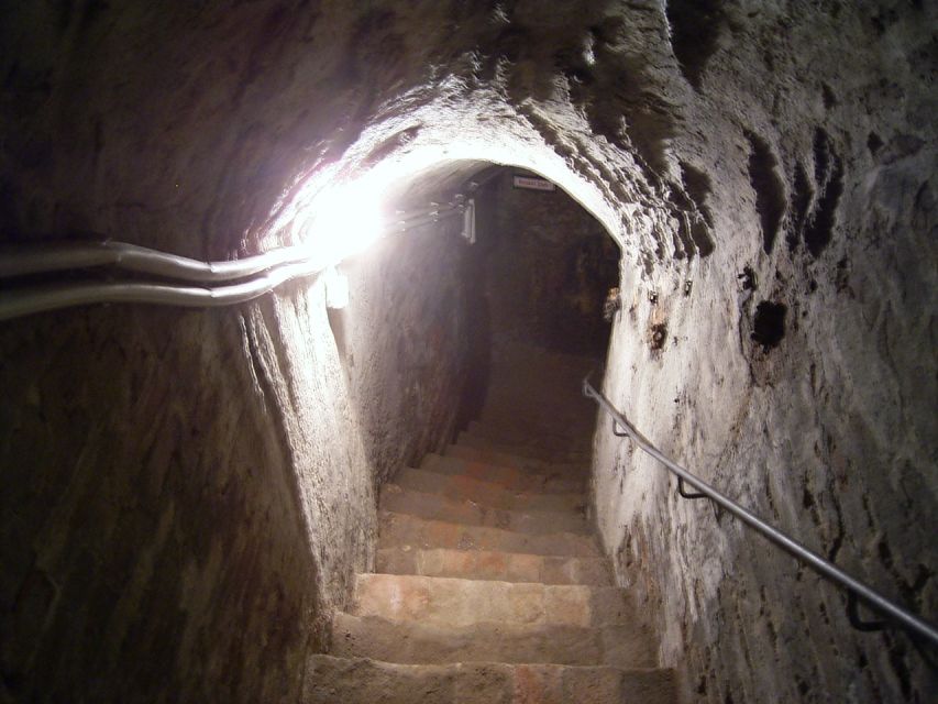 Nuremberg: Tunnels and Secret Passages in the City Wall Tour - A one-hour tour with real physical demands