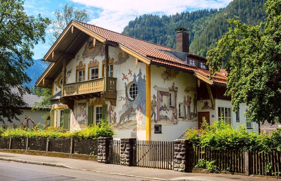 Oberammergau Private Guided Walking Tour - Why Oberammergau rewards a guided walk