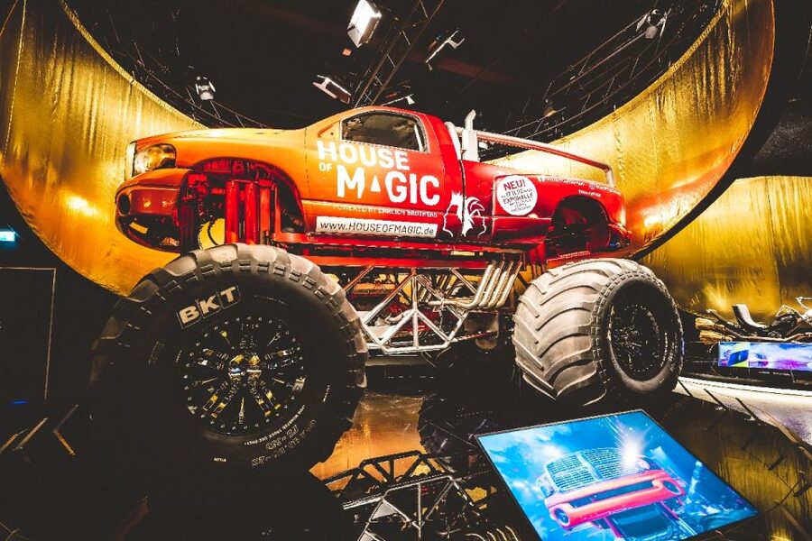 Oberhausen: HOUSE OF MAGIC - powered by Ehrlich Brothers - Who will enjoy it most