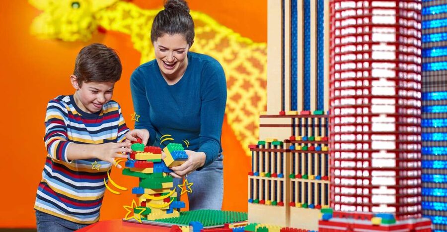 Oberhausen: Legoland Discovery Center Ticket - The 4D cinema adds weather and surprise