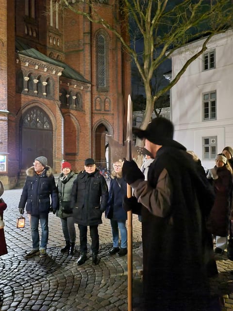 Oldenburg: "Beschwipste" Nachtwächter-Führung (mit Umtrunk) - How the live acting changes the experience
