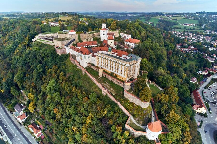 Passau: City Highlights Guided Walking Tour - Passau Town Hall brings history into view