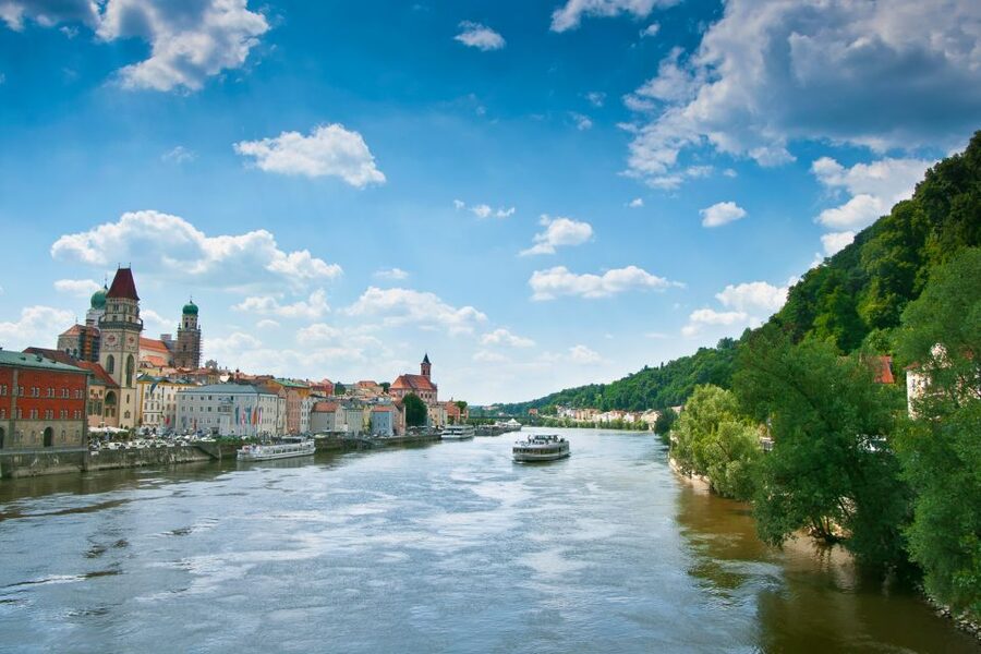Passau: City Highlights Guided Walking Tour - German is the official language