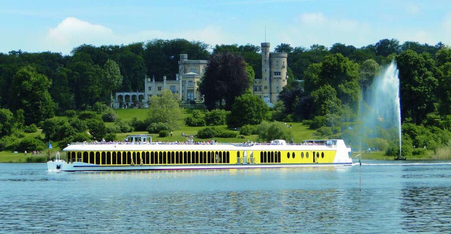 Potsdam by Boat: Island Cruise - The Sacrow-Paretz Canal and changing views