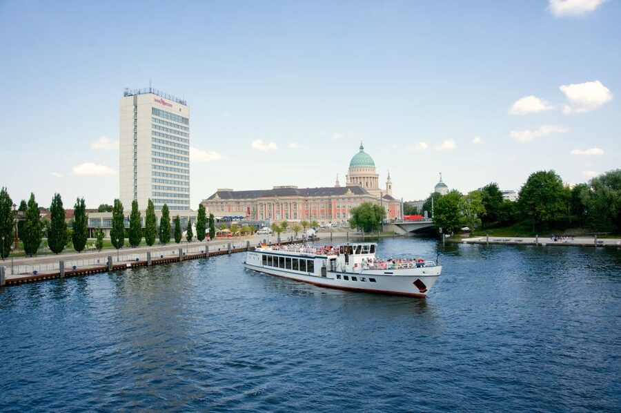 Potsdam: Palace Tour by Boat - Potsdam’s palaces make sense from the Havel