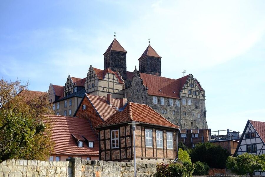 Premiumstadtführung (historische Altstadt und Schlossberg) - Churches, civic life, and the old-town route