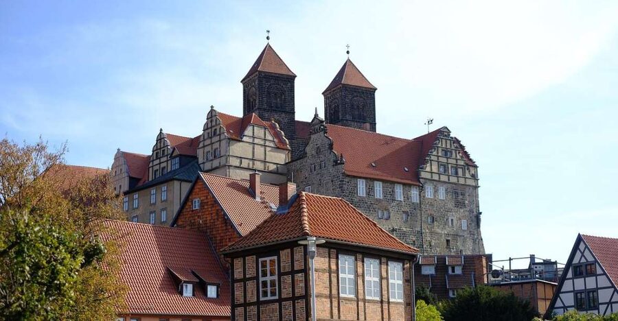 Premiumstadtführung (historische Altstadt und Schlossberg) - Reading Quedlinburg through its half-timbered houses