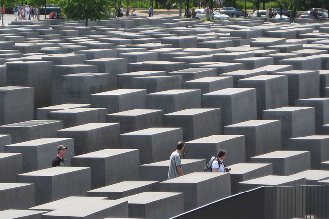 Private 3-Hour Walking Tour of Berlin - Museum Island, the natural finish