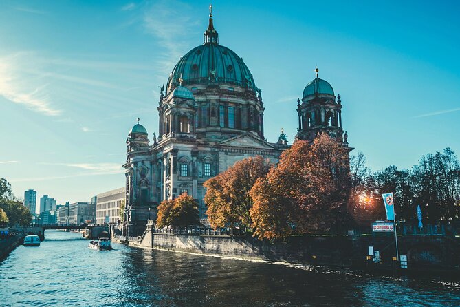 Private Berlin Walking Tour - Starting at the Brandenburg Gate