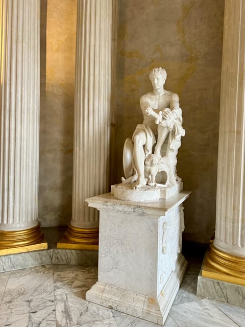 Private Sightseeingtour im Taxi nach Potsdam und Sanssouci - The Orangery provides the grandest garden view