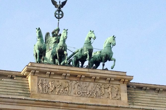 Private Taxi Tour of Berlin East and West and Neighbourhood approx. 4-6h - Why a taxi makes sense in sprawling Berlin