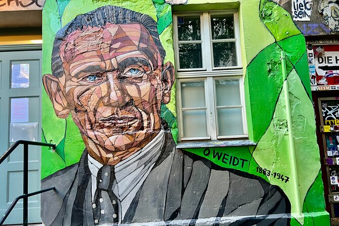 Private Tour: Secret Food Tours Berlin - Guides who keep the history moving