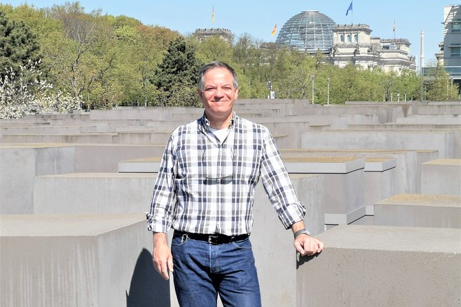 Private Walking Tour Berlin 3 hours: Brandenburg, Historic Center - Jewish Berlin as a focused choice