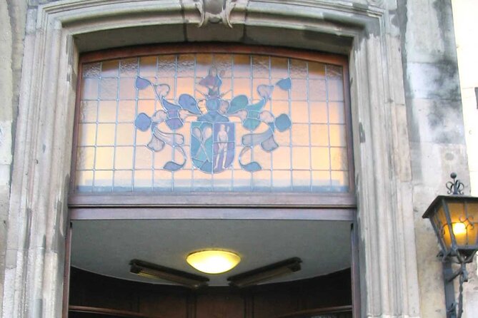Private walking tour of Cologne's old town - Starting beneath the cathedral’s shadow