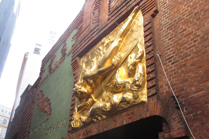 Private Walking Tour through the Fascinating Bremen's City Center - Böttcherstrasse: 110 meters with plenty to explain
