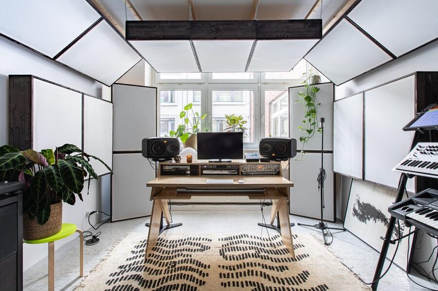 Produce Techno and House Music in Berlin - Two Hours: What You Can Realistically Do