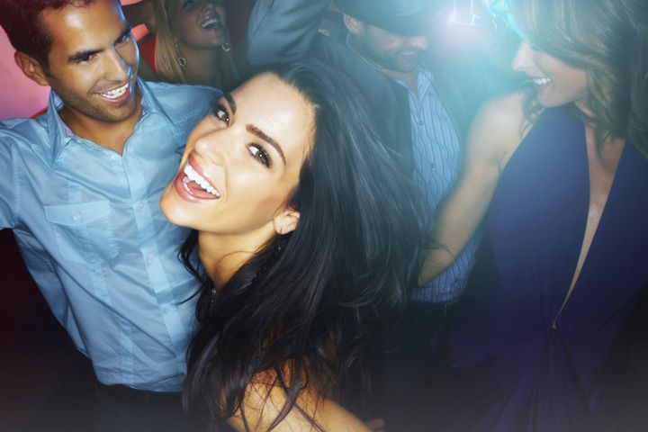 Pub Crawl Cologne Including Admission Fee for Bars and Shots - Why this Cologne night works well for solo visitors