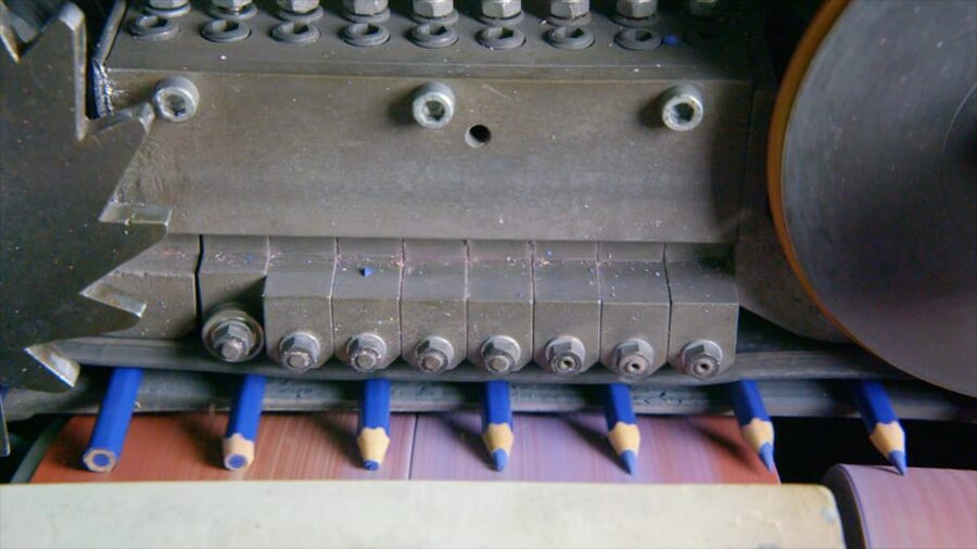 Public guided tour: Production of "wood-cased pencils" - Walking, footwear, and access