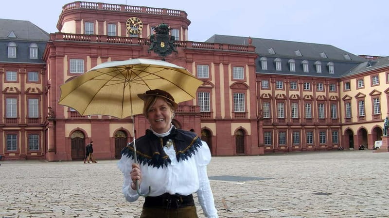 Public tour With Bertha Benz through the city of inventors Costume tour - Ending at Mannheim Baroque Palace