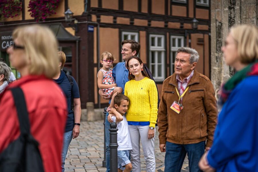 Quedlinburg: Guided City Highlights Walking Tour - Start at Quedlinburg’s Market Square
