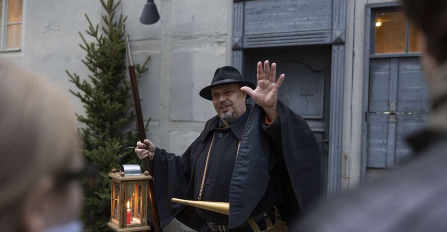 Quedlinburg: Historical Old Town Evening Walking Tour - The night watchmen and the everyday danger of fire